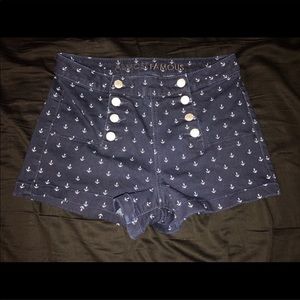 Almost Famous Button Anchor Shorts! 💙